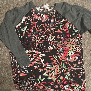 Lularoe Randy T-shirt